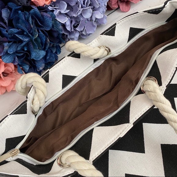 Large Black & White Chevron Canvas Tote Bag with Rope Handles - Picture 9 of 13